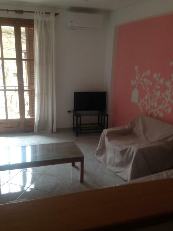 Nafpaktos Old Town Apartment ภายนอก รูปภาพ