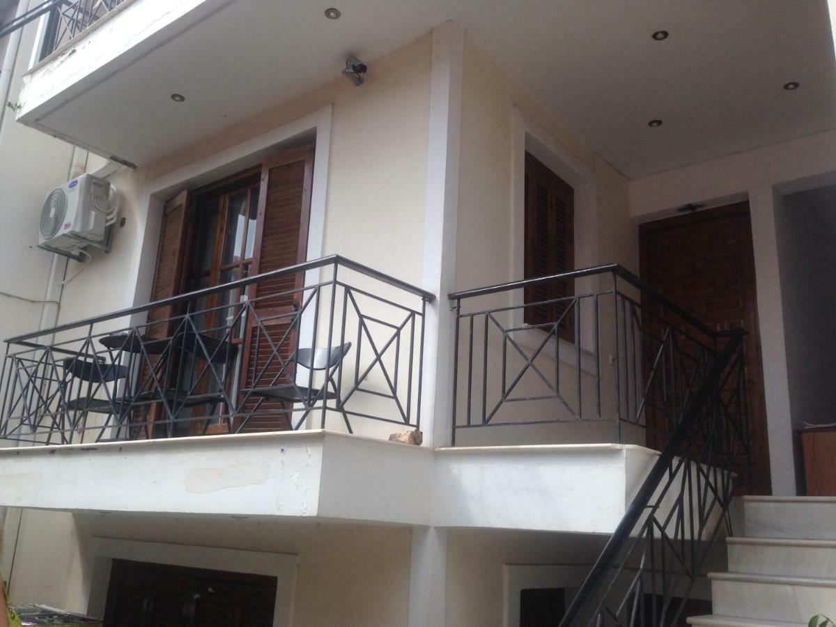 Nafpaktos Old Town Apartment ภายนอก รูปภาพ